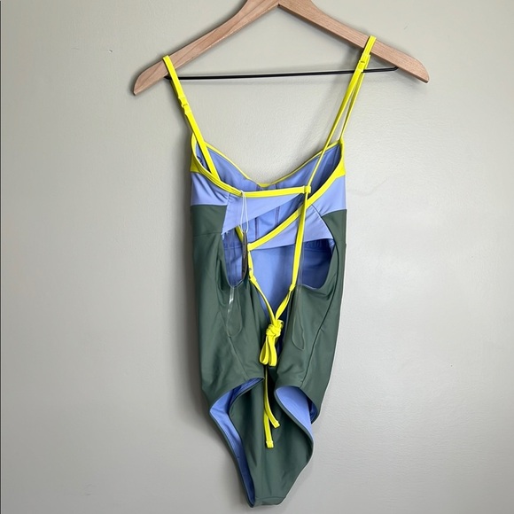 NWT Prana One Piece Color Block Womens Medium - Picture 6 of 9